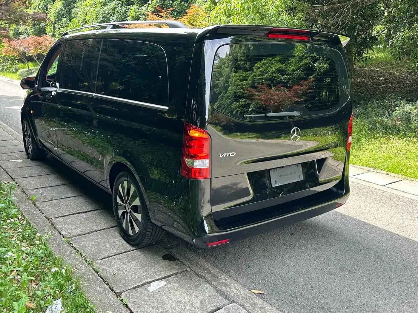 Mercedes-Benz Vito 2023 2.0T Elite 7-Seater фото 3