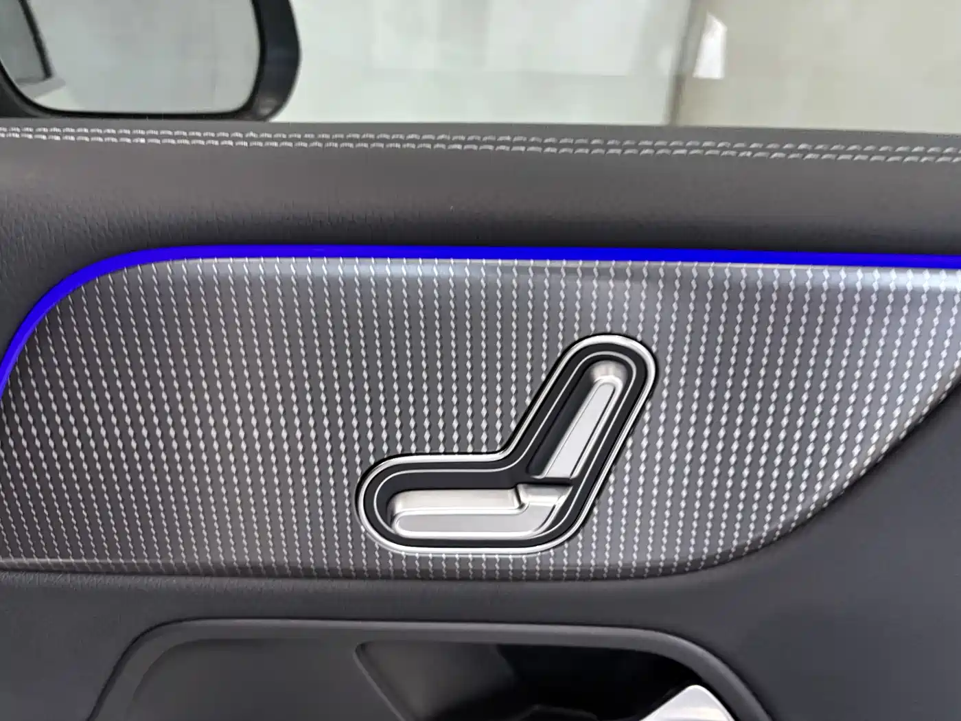 Mercedes-Benz GLB 2023 GLB 220 Dynamic фото 25