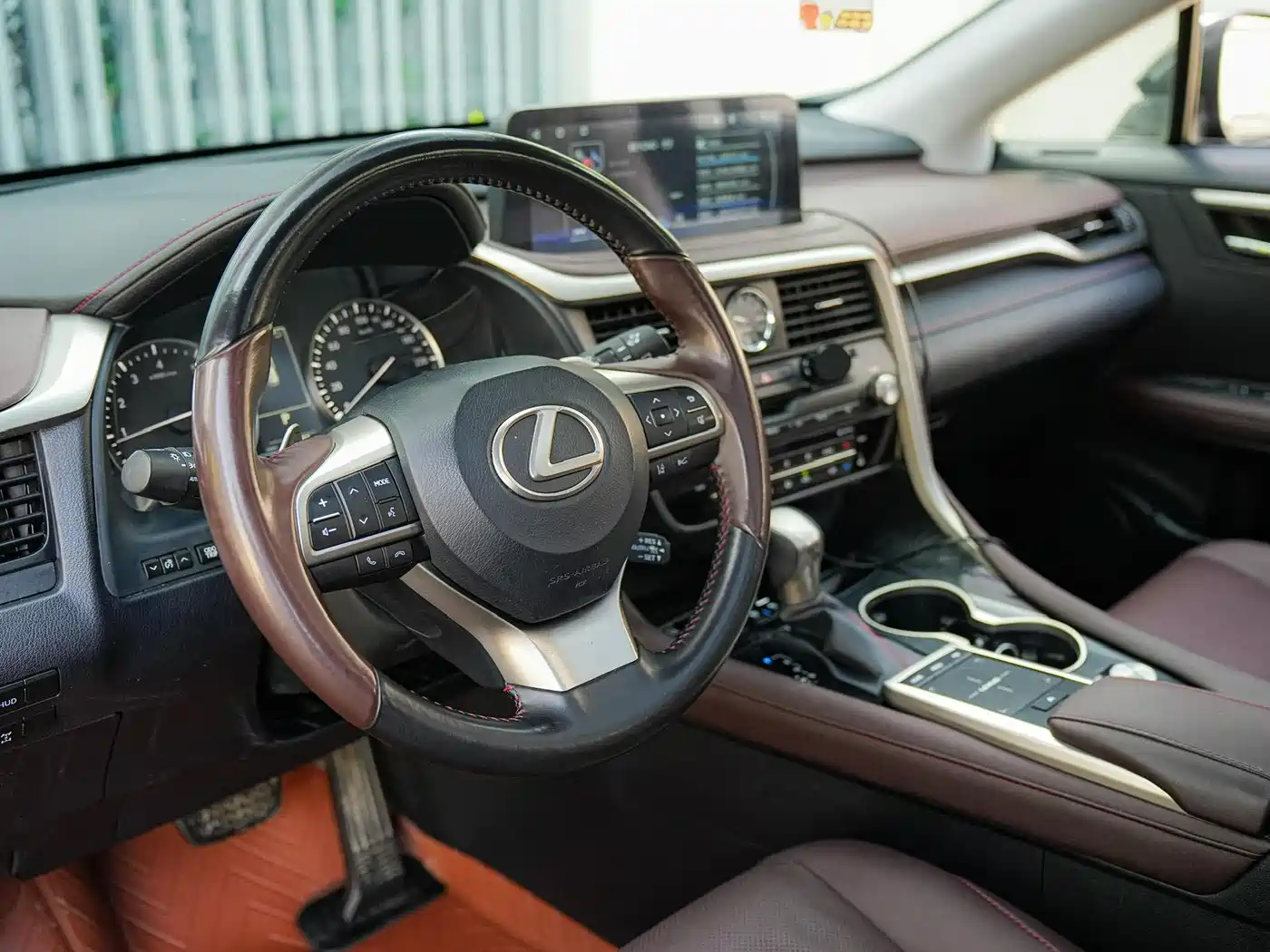 Lexus RX 2020 300 4WD Elegance Edition China VI фото 9