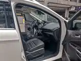 Фото 11 - Ford Kuga