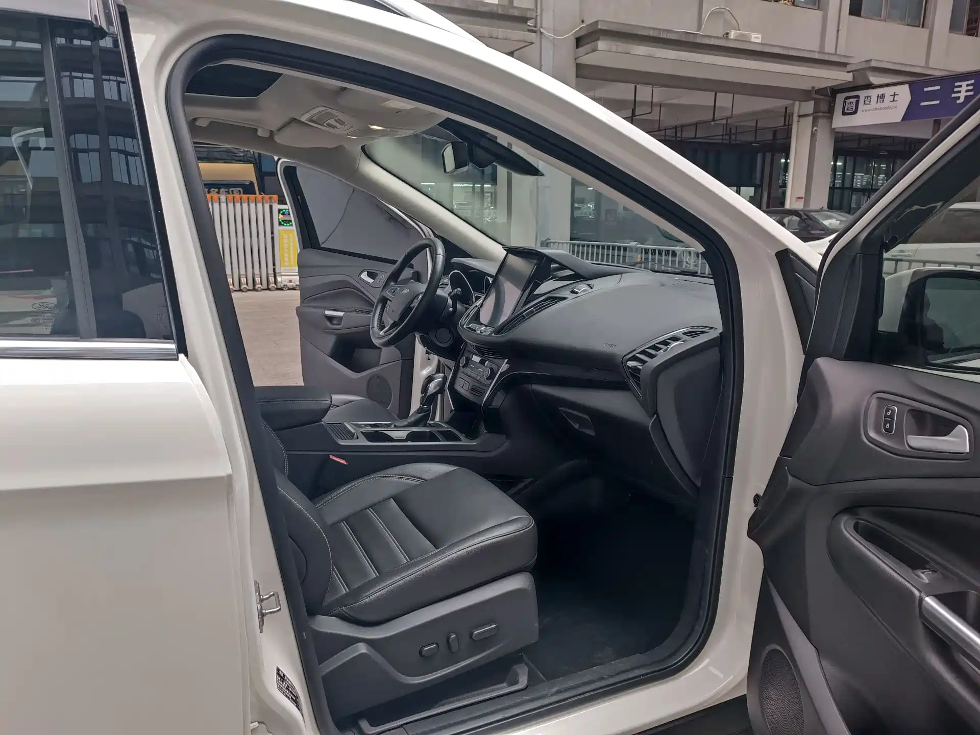 Фото 11 - Ford Kuga