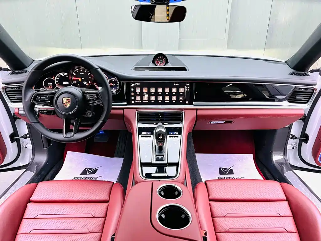 Фото 9 - Porsche Panamera