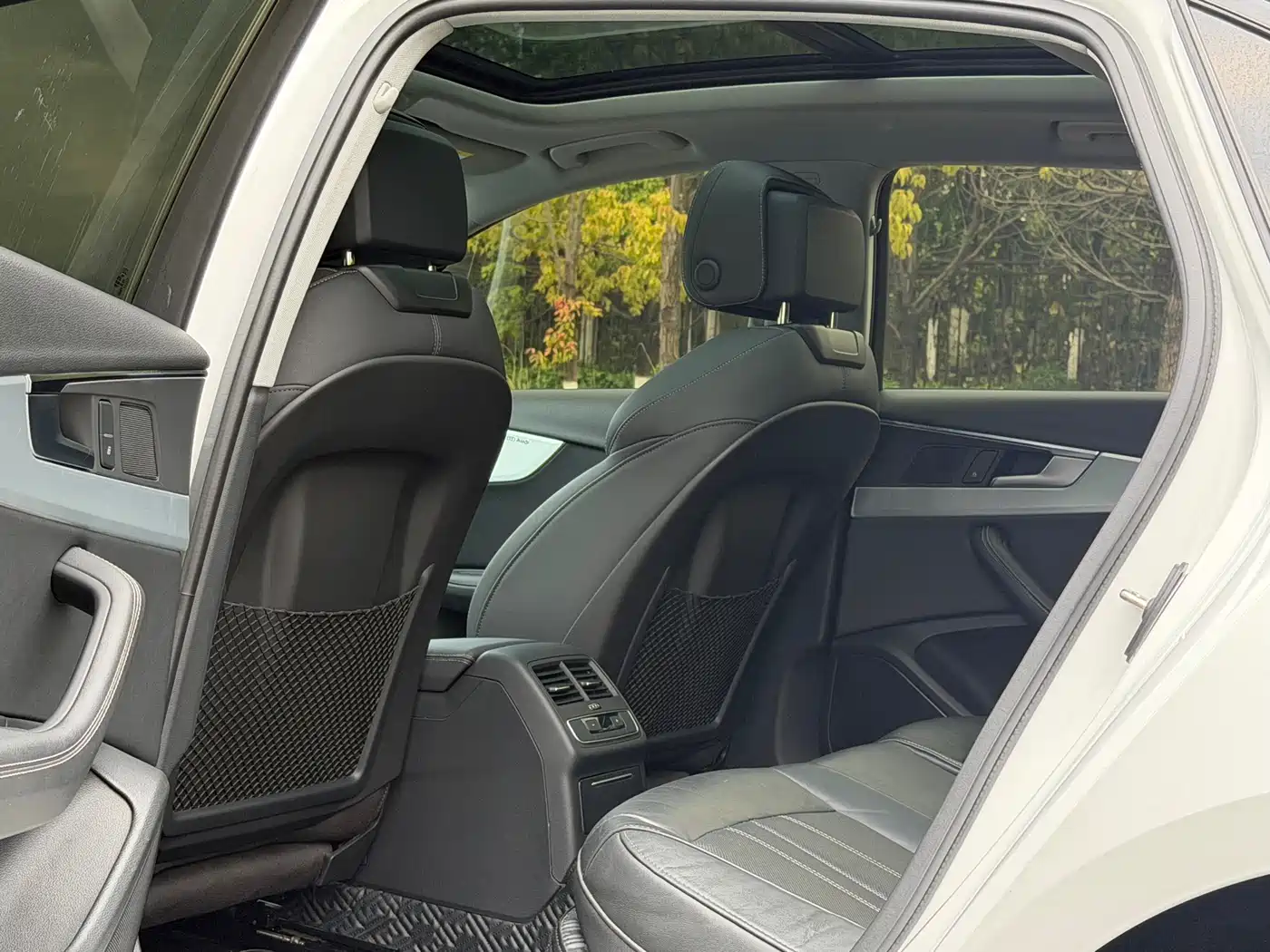 Audi A4L 2022 40 TFSI Luxury Dynamic фото 9