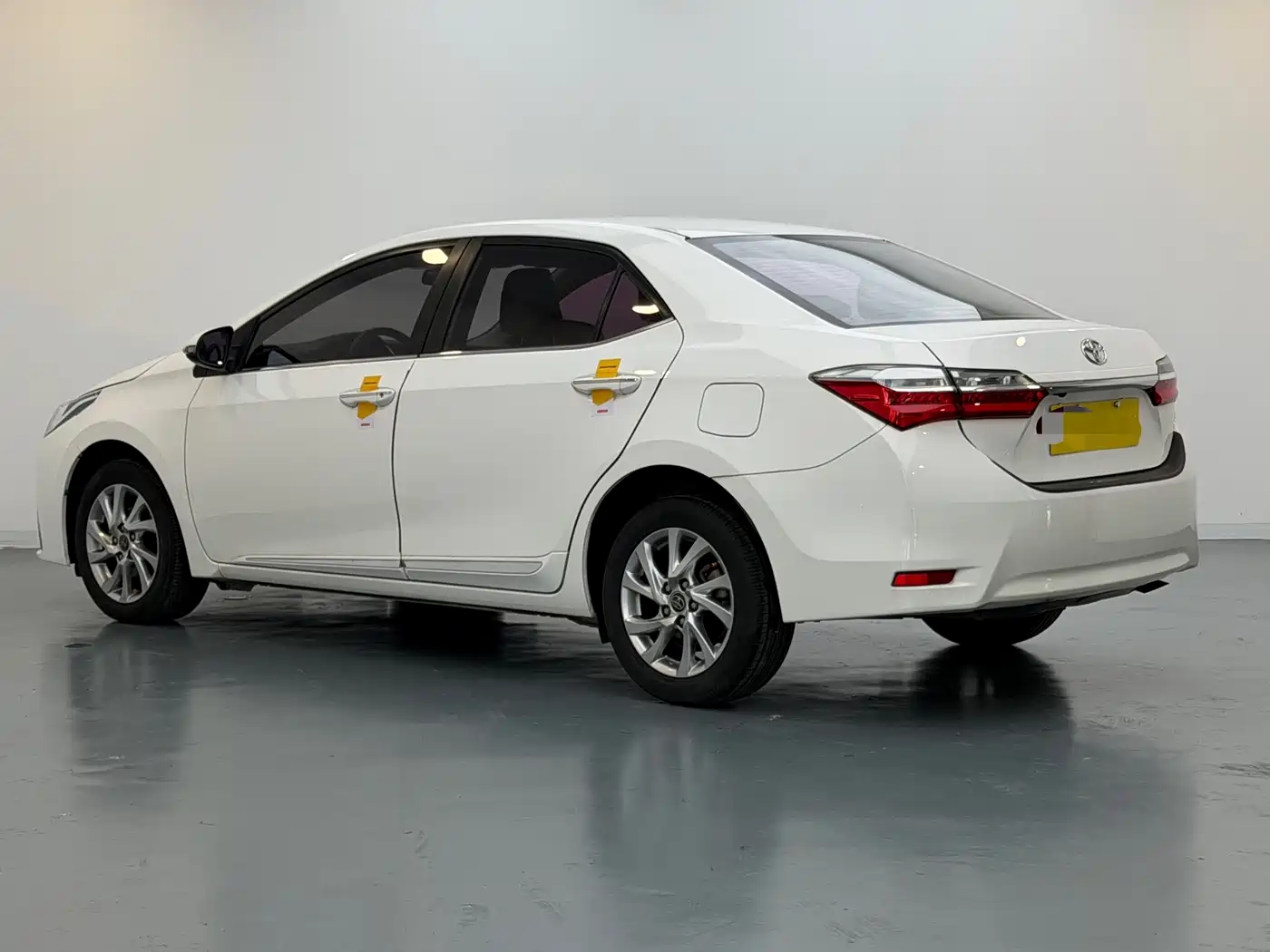 Toyota Corolla 2017 Facelift 1.2T S-CVT GL-i Leather Edition фото 6