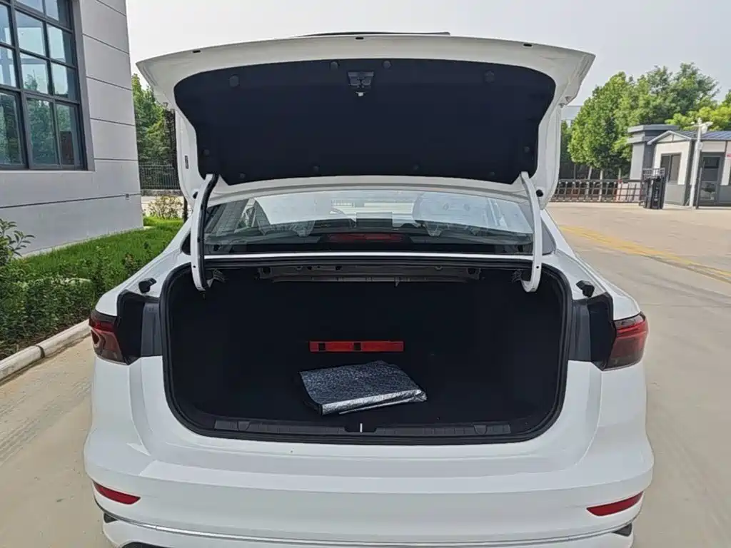 Geely Emgrand 2026 2025 4th Gen 1.5L Manual Starlight Edition