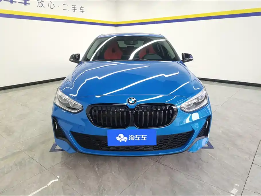 BMW 1 Series 2022 125i M Sport Shadow Edition фото 2