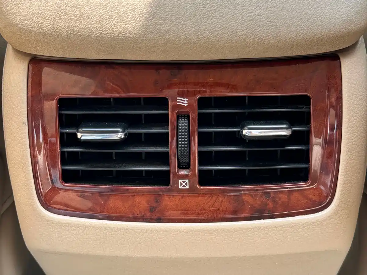 Toyota Crown 2012 2.5L Royal Leather Edition фото 14