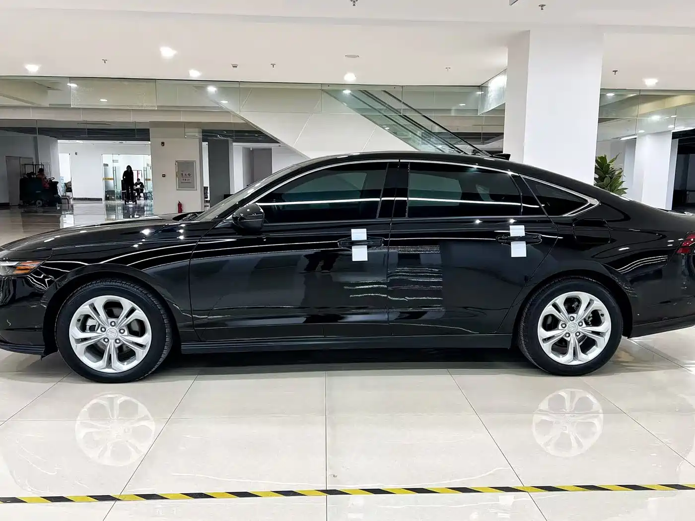 Фото 3 - Honda Accord
