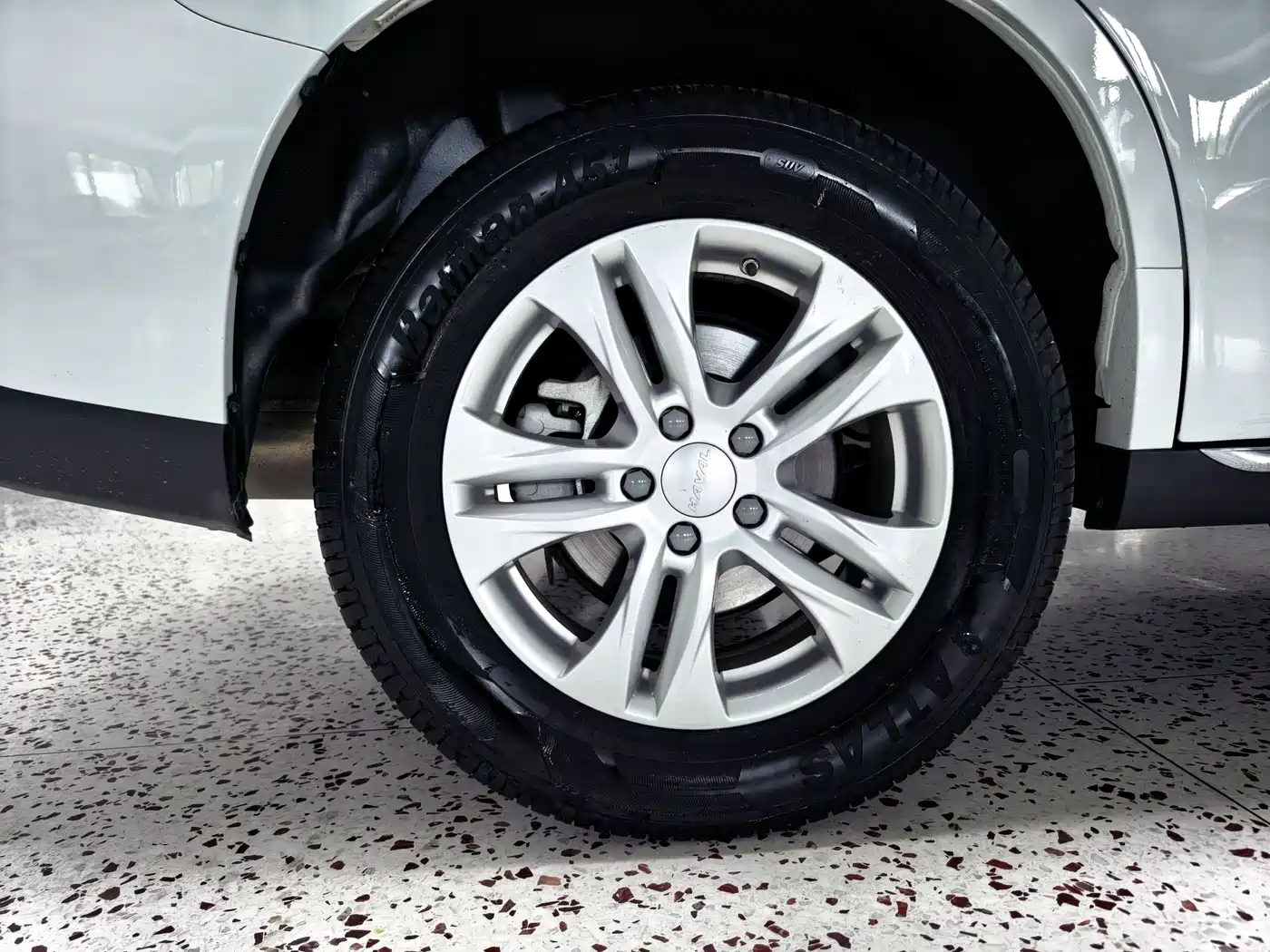 Haval M6 2021 PLUS 1.5T DCT Elite Smart Connect фото 25