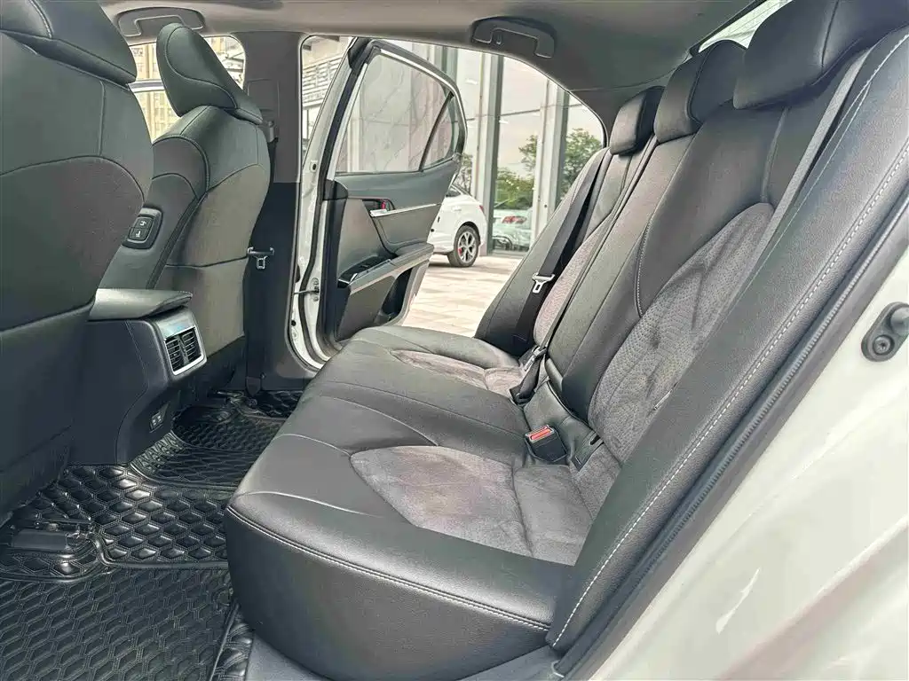 Toyota Camry 2021 2.0S Sporty Edition фото 12