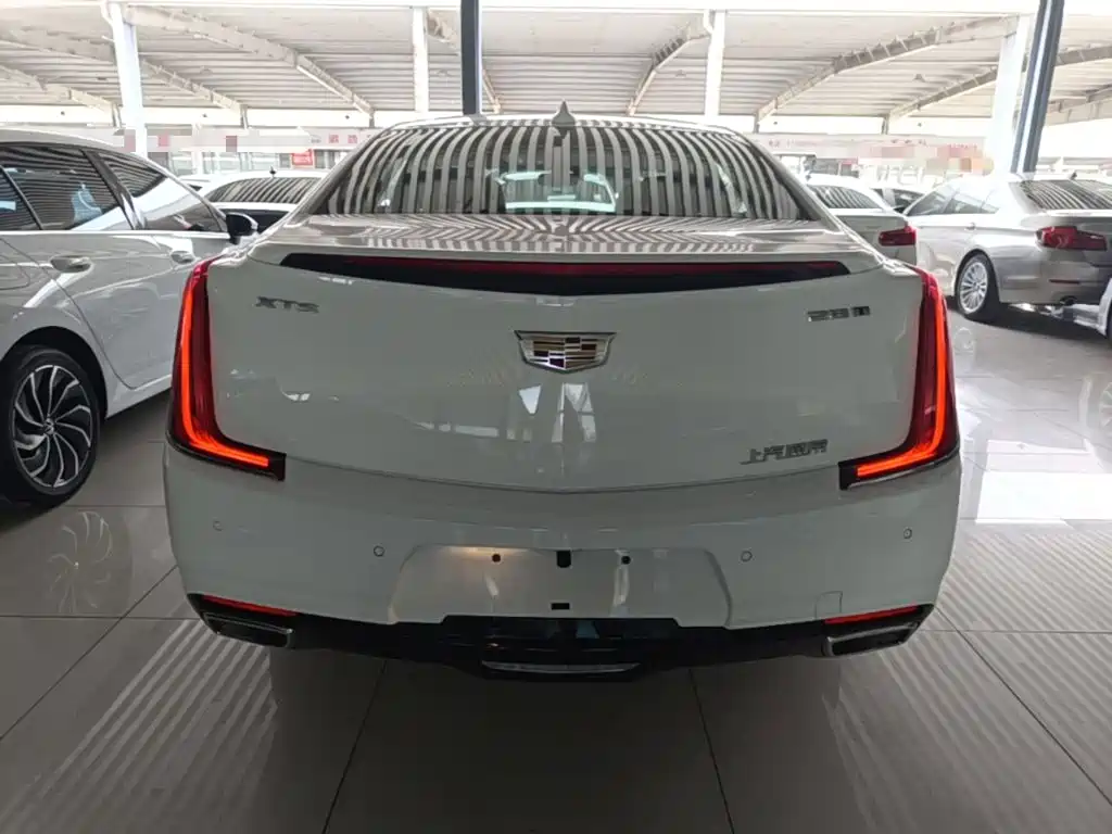 Photo 6 - Cadillac XTS