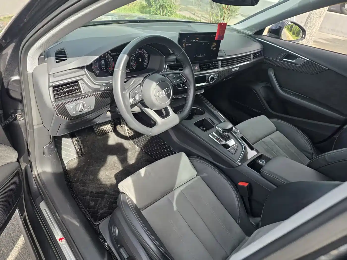 Audi A4L 2020 45 TFSI quattro Premium Dynamic фото 3