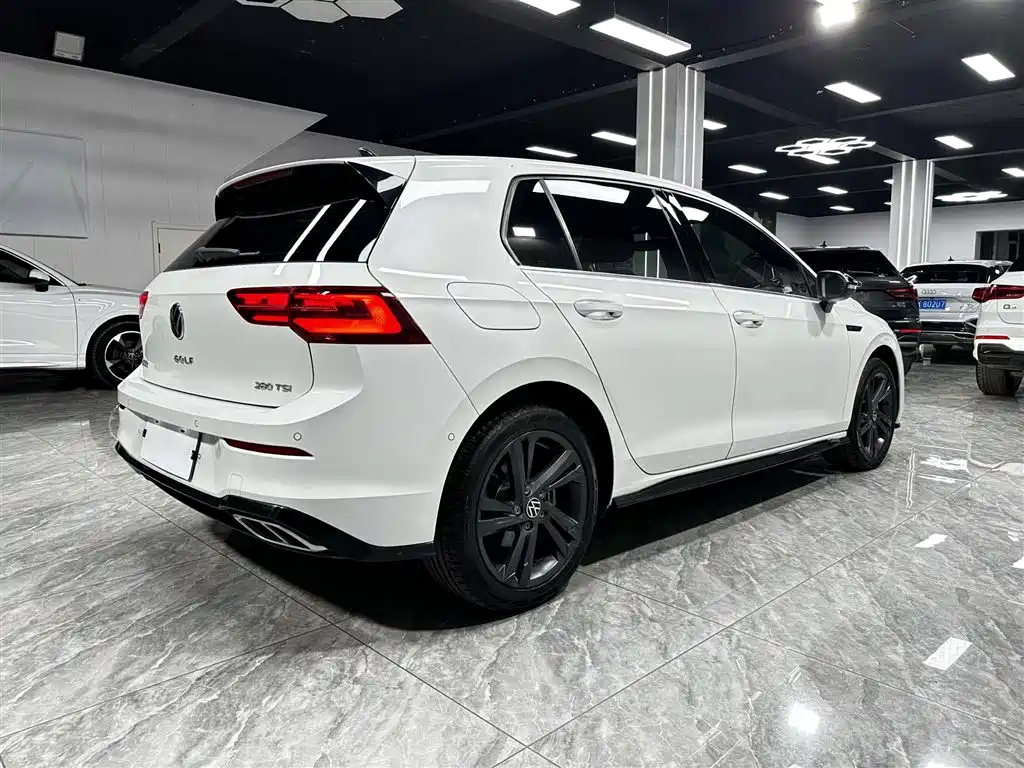 Volkswagen Golf 2023 Facelift 280TSI DSG R-Line Lite фото 9