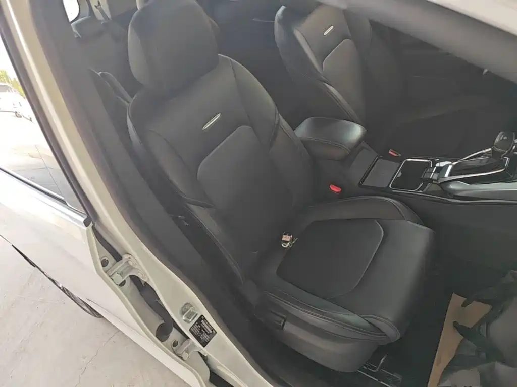 SAIC Maxus Maxus G50 2020 2019 1.5T Automatic Luxury Edition China VI