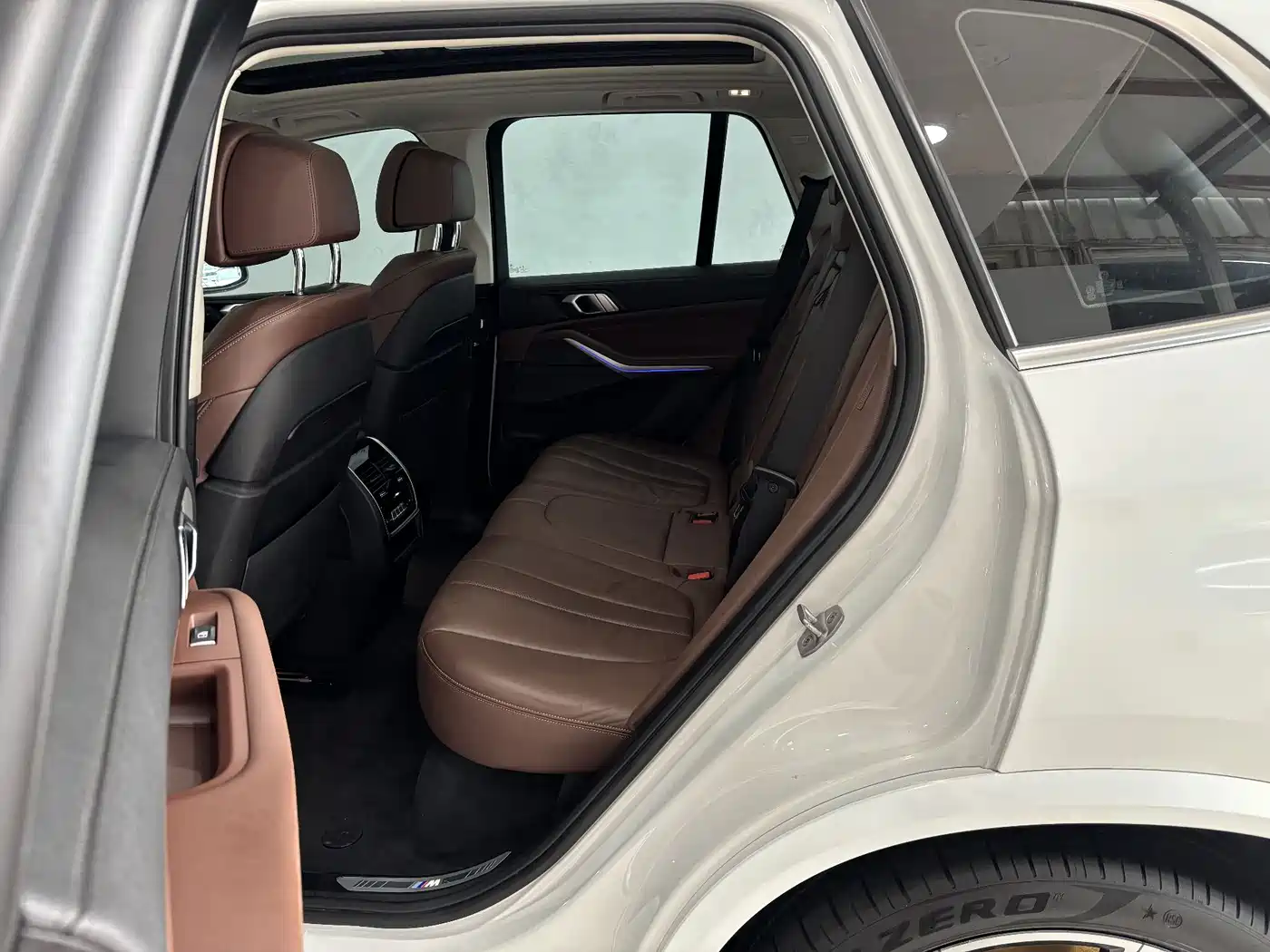 BMW X5 (Import) 2019 xDrive40i Exclusive M Sport Package фото 25