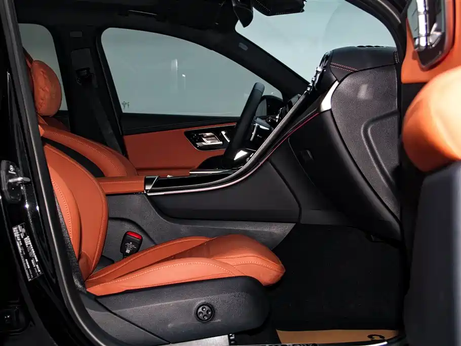 MERCEDES-BENZ GLC