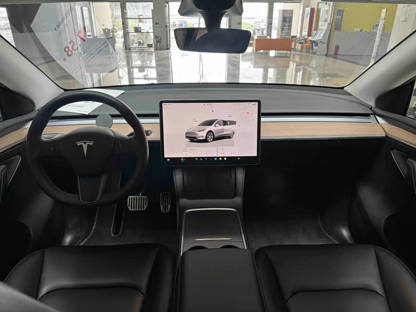 TESLA MODEL Y