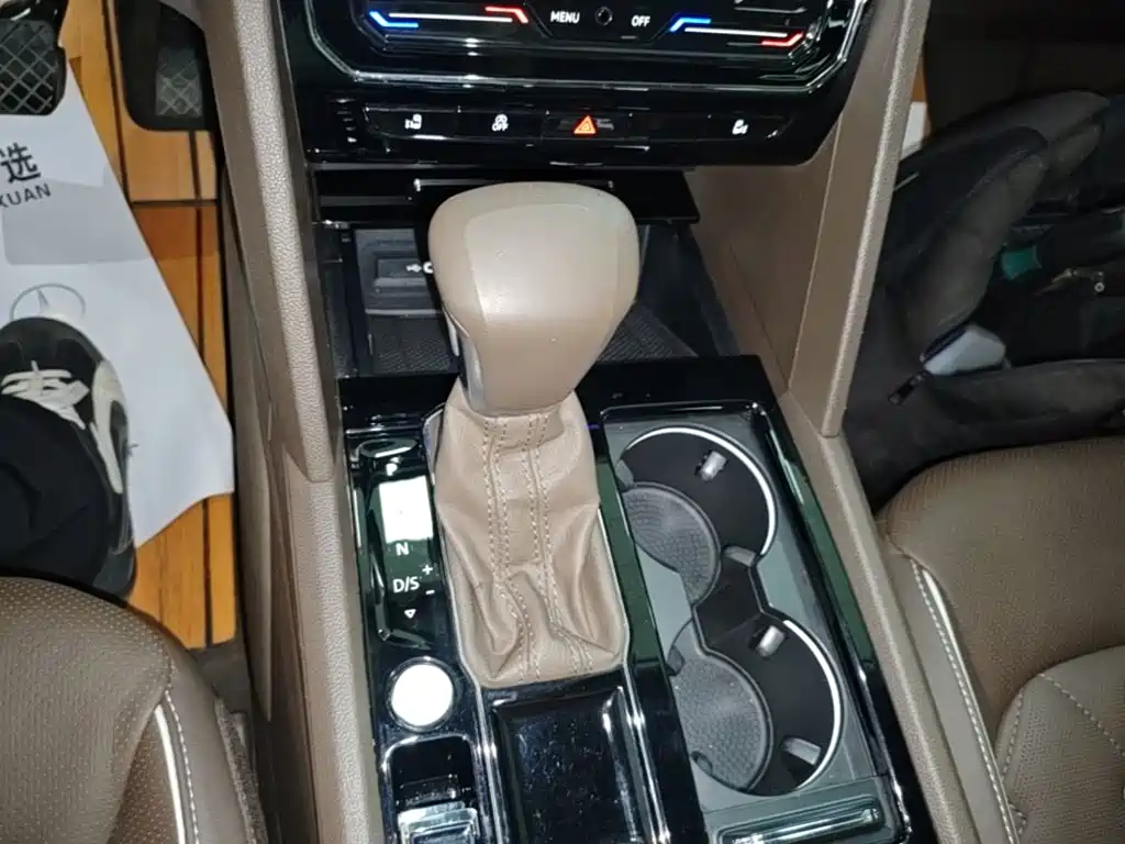 Volkswagen Viloran 2020 2020 380TSI Premium