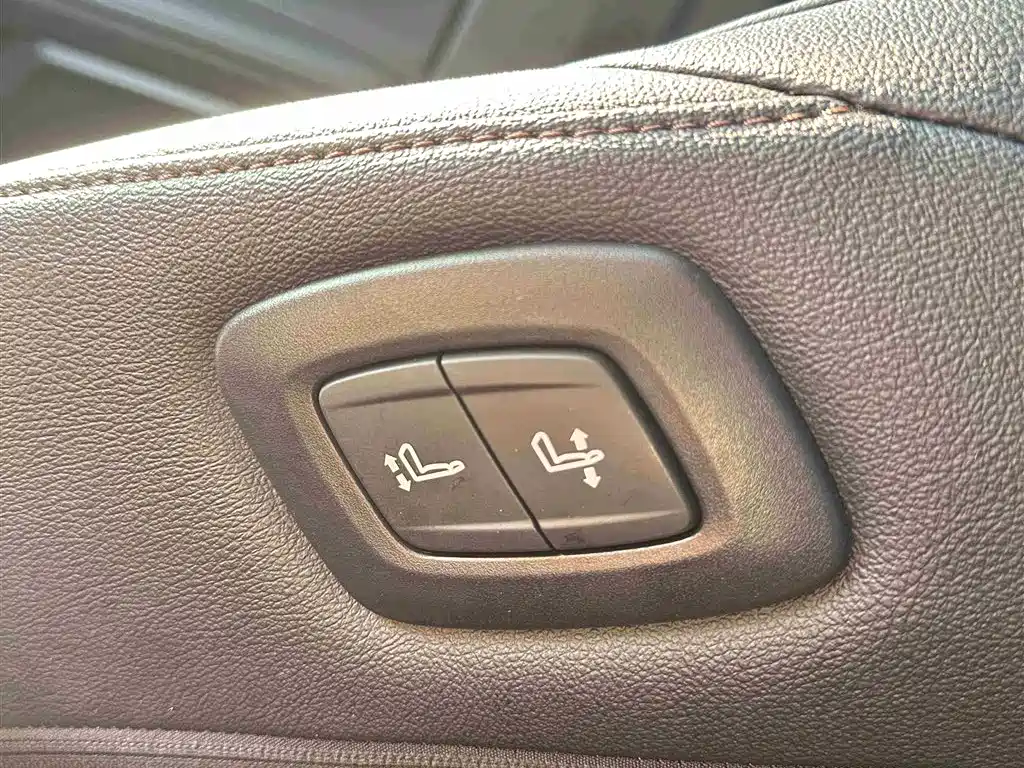 Toyota Camry 2021 2.0G Luxury Edition фото 24