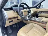 Photo 12 - Land Rover Range Rover