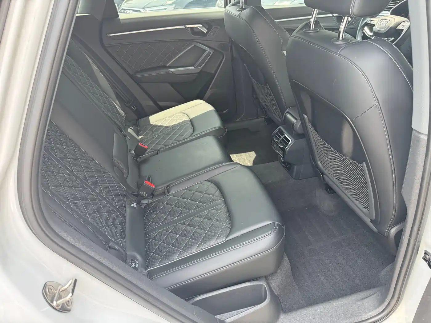 Audi Q3 2024 35 TFSI Fashion Sport фото 8