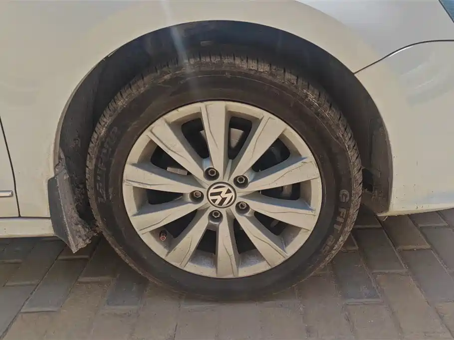 Volkswagen Sagitar 2015 1.6L Manual Fashion фото 6