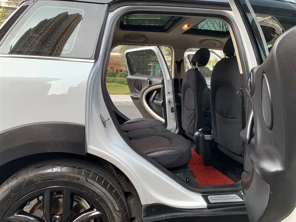MINI COUNTRYMAN 2012 2011 1.6L COOPER Fun