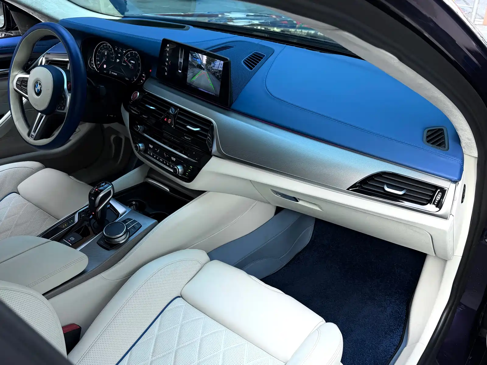 Photo 13 - BMW M5
