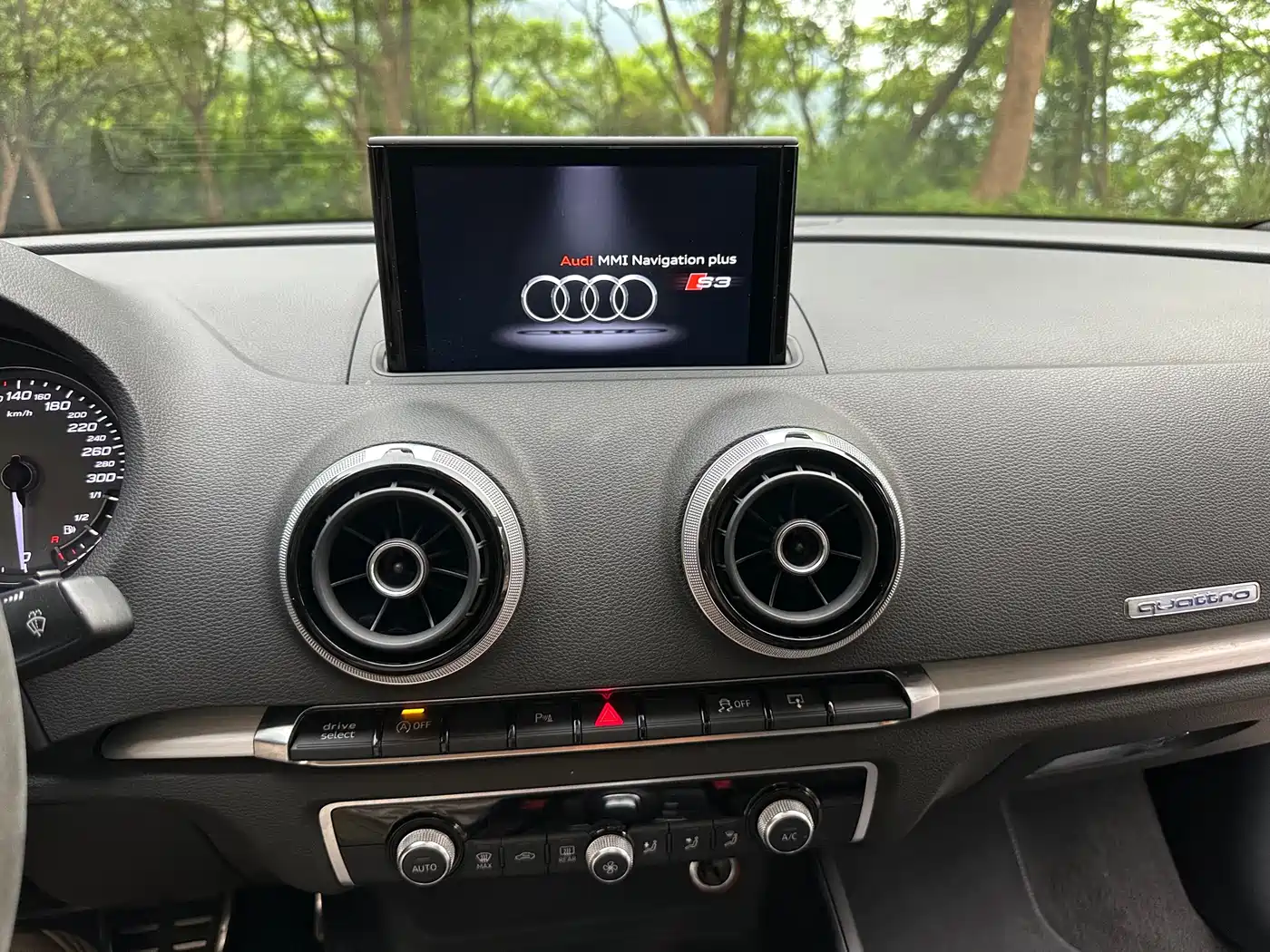 Audi S3 2015 S3 2.0T Limousine фото 21