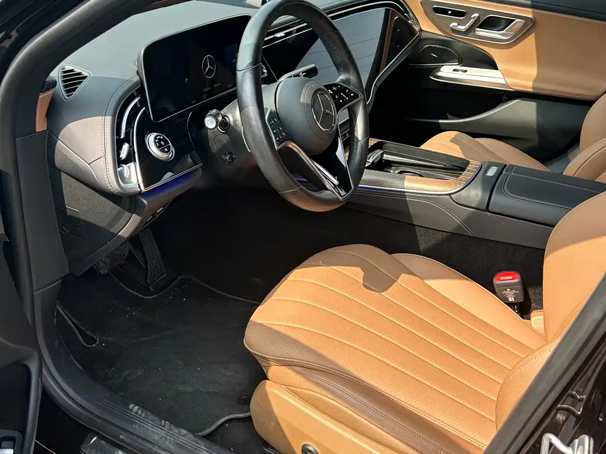 Mercedes-Benz E-Class New Energy 2024 2024 E 350 e L Plug-in Hybrid Sedan