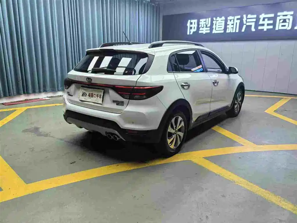 KIA KX CROSS