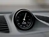 Фото 7 - Porsche Macan EV