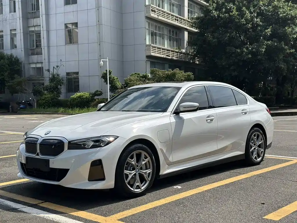 BMW i3 2022