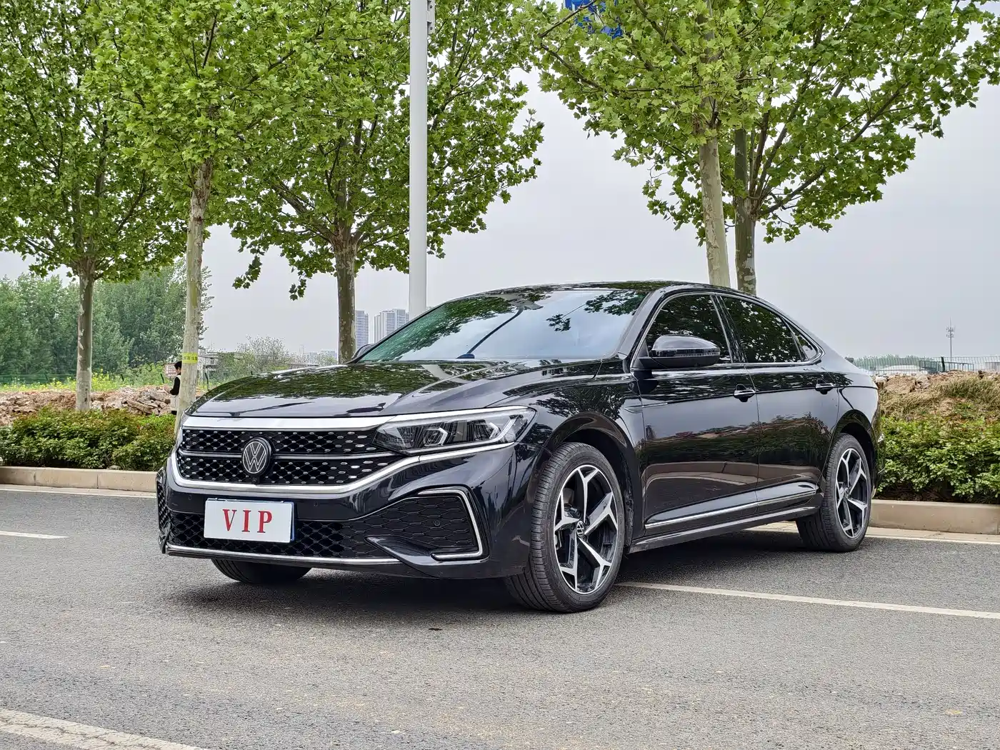 Volkswagen Passat 2024 380TSI Starlight Luxury Edition