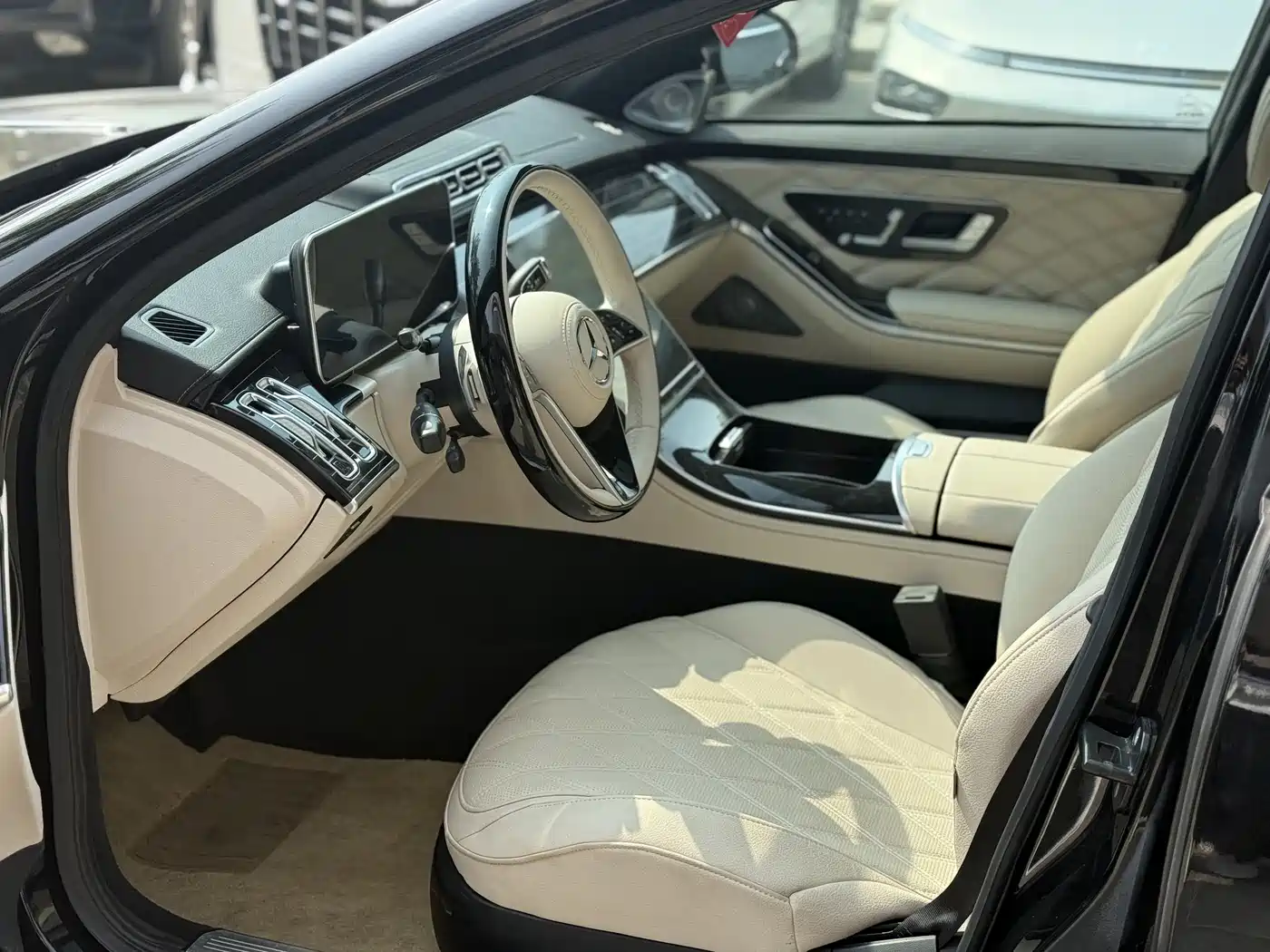 Mercedes-Benz S-Class 2012 S 300 L Luxury Grand Edition фото 5