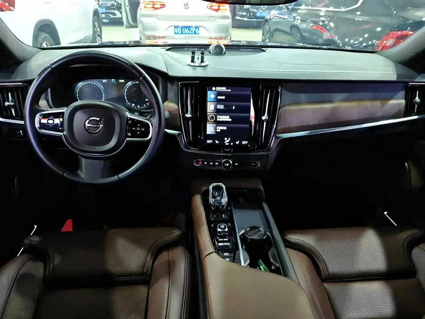 Фото 7 - Volvo S90