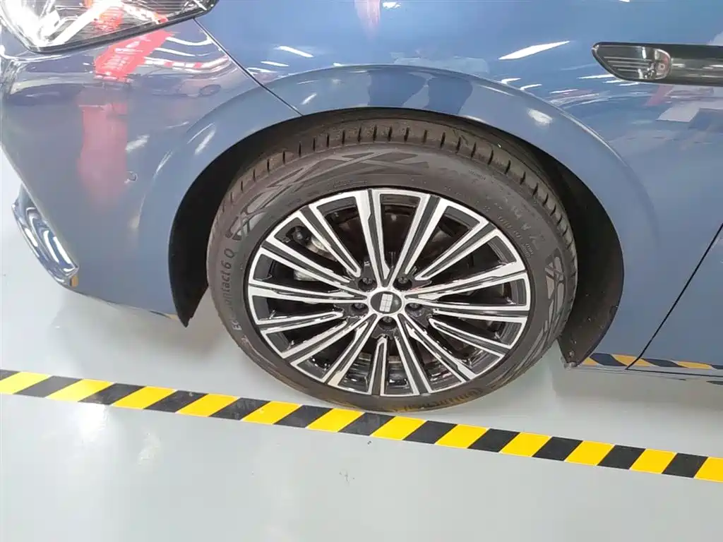 Geely Galaxy Galaxy A7 2025 EM-i фото 23
