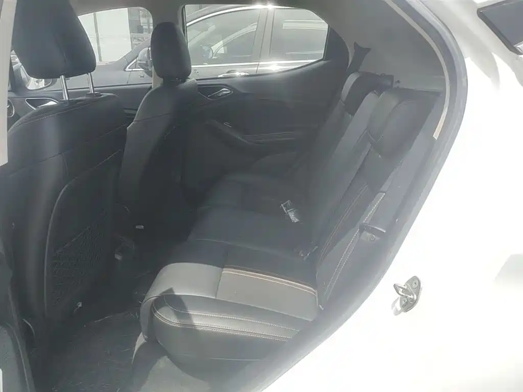 BYD Yuan 2017 1.5L Auto Cool Connect фото 17