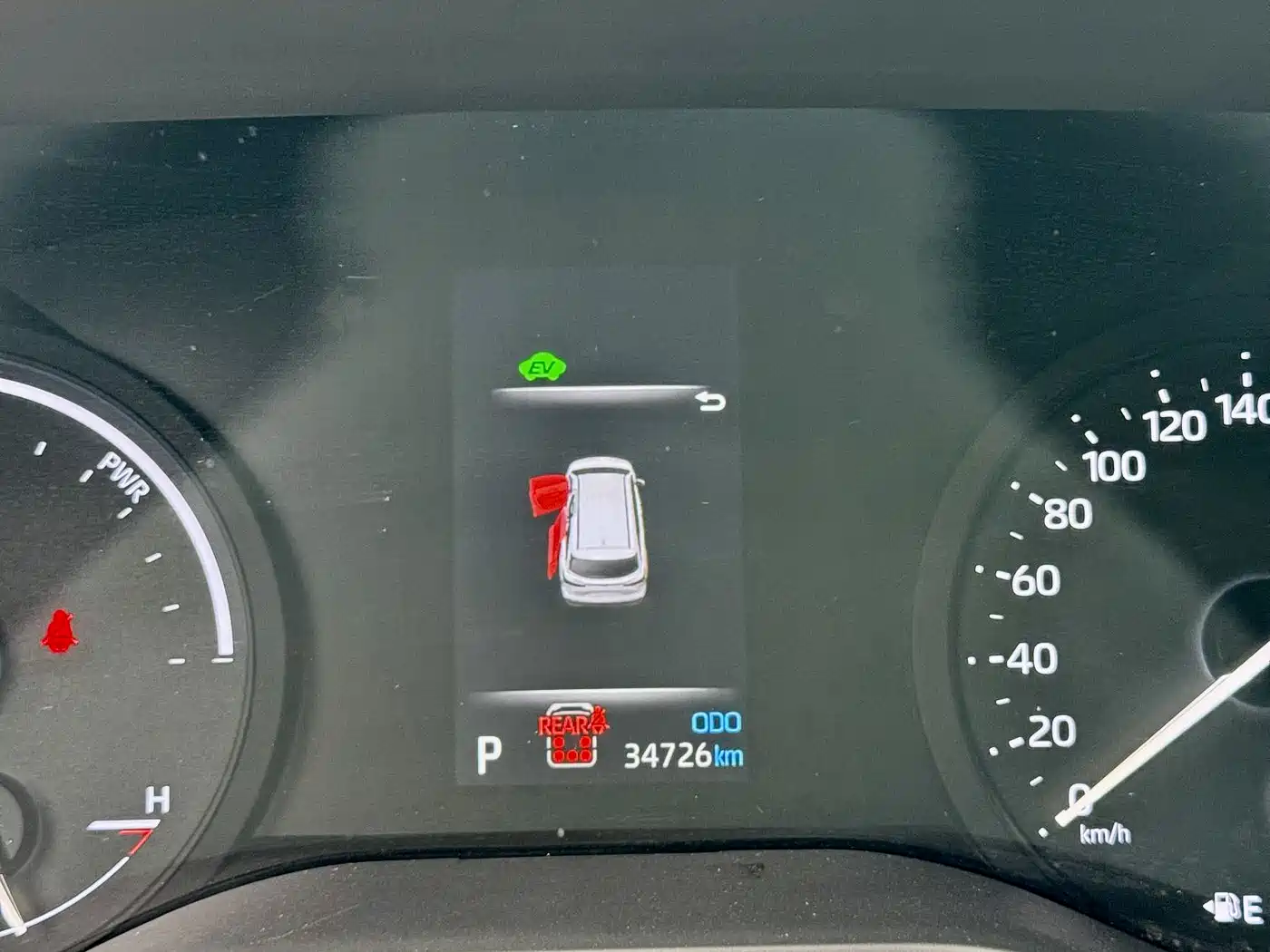 Toyota Granvia 2024 2.5L Hybrid Comfort фото 12