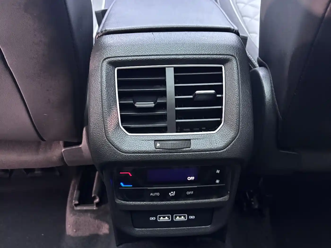 Volkswagen Tayron 2023 280TSI 2WD Luxury Plus Advanced Edition фото 28