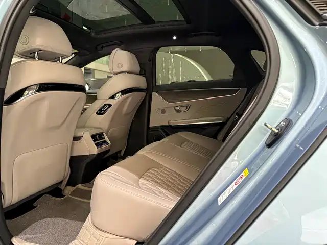 BYD Han 2024 Model DM-i Glory Edition 121KM Premium Type — фото 5