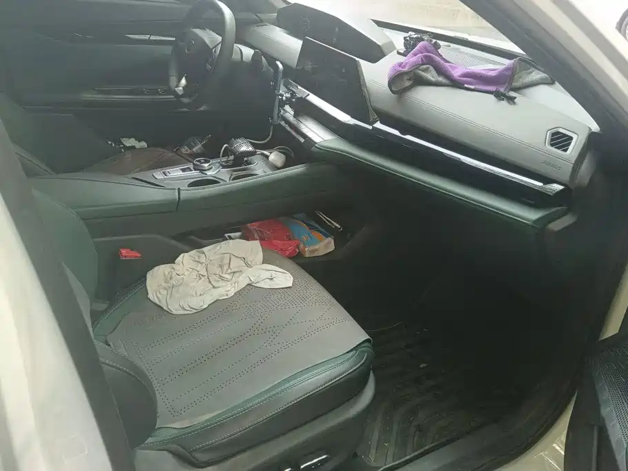 Changan UNI-V iDD 2025 2024 Blue Whale Smart iDD 136km Smart Cool