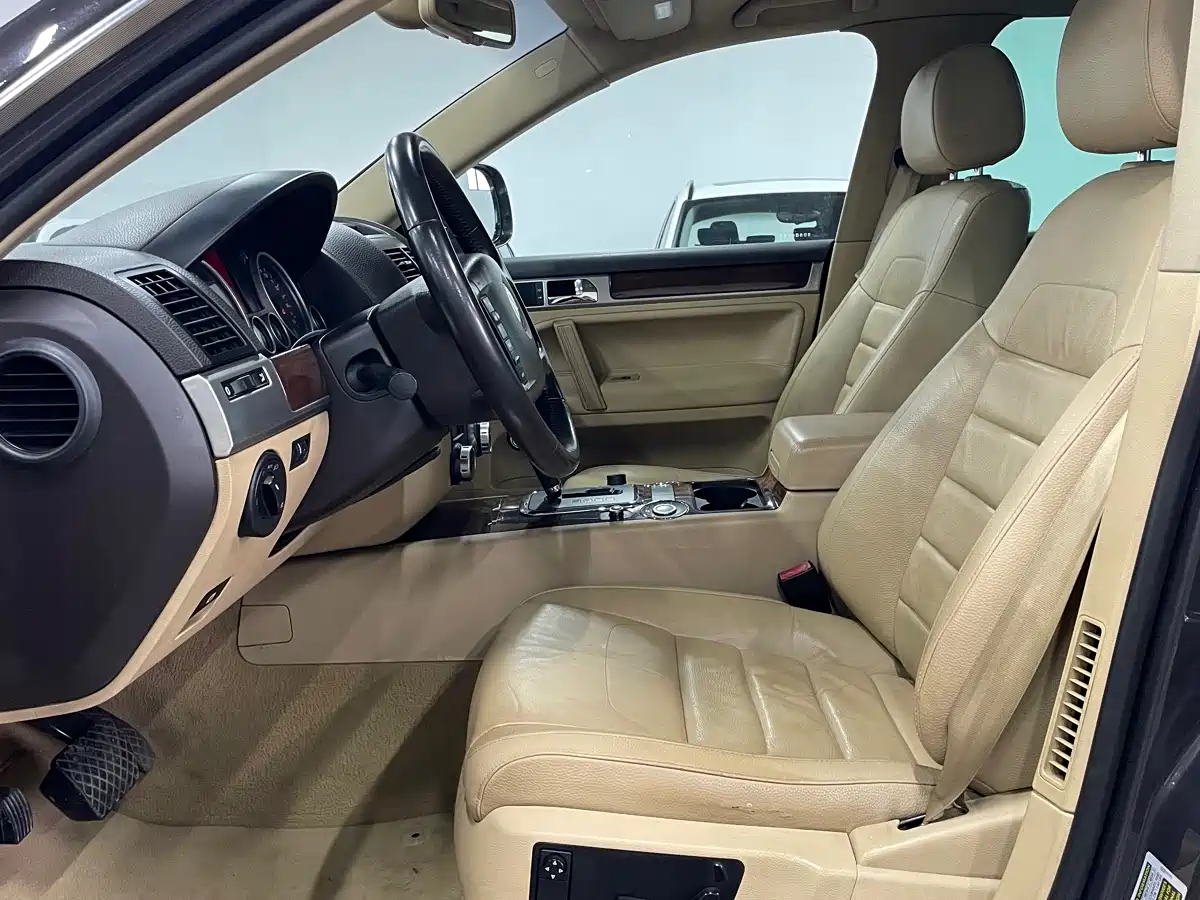 Volkswagen Touareg 2007 3.6L Standard Configuration фото 9