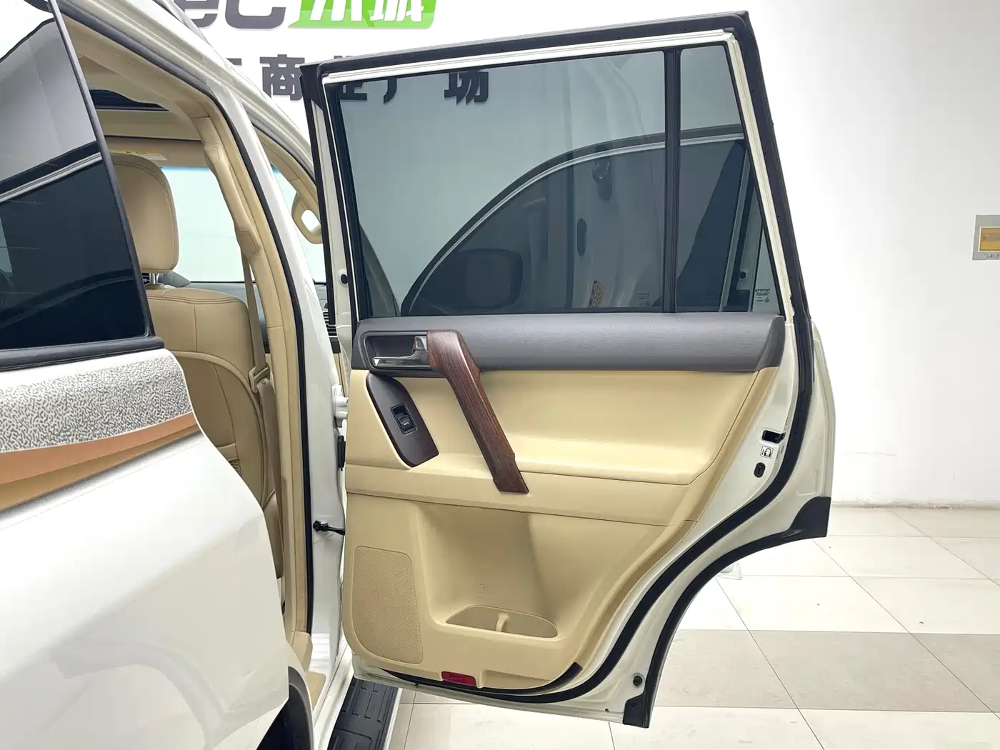Toyota Prado 2016 3.5L Auto TX-L фото 7