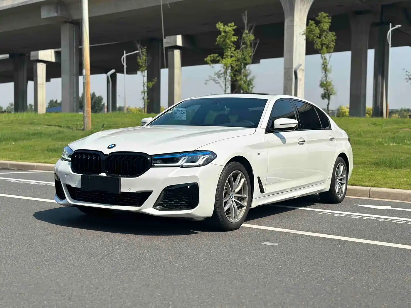BMW 5 Series 2018 525Li M Sport Package