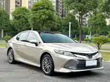 Фото 3 - Toyota Camry