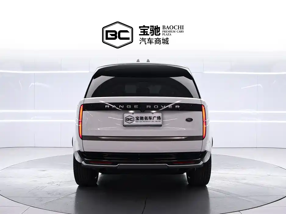 Land Rover Range Rover 2023 3.0 L6 360PS Golden Age Edition фото 4