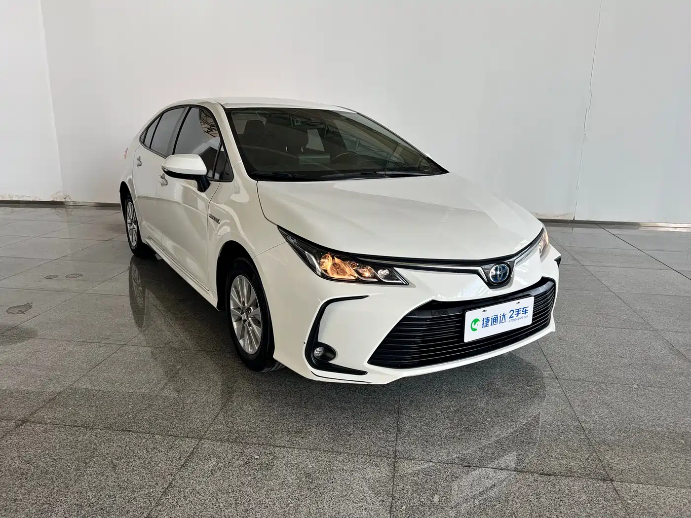 Toyota Corolla 2022 Hybrid 1.8L E-CVT Pioneer Edition фото 6