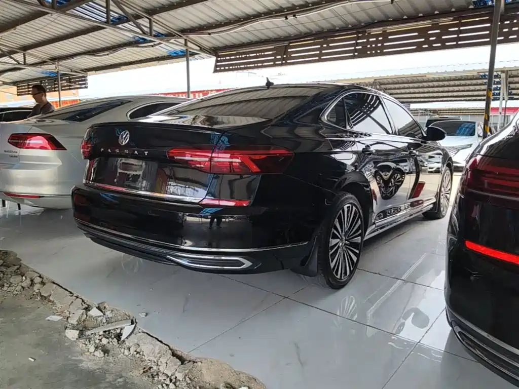 Volkswagen Passat 2019 330TSI Luxury Edition China VI фото 7