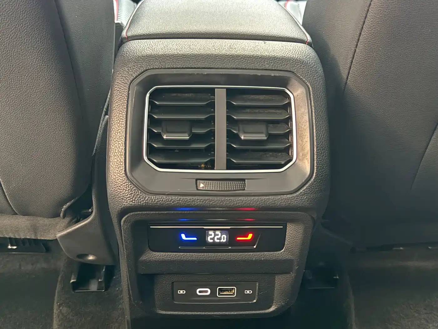 Volkswagen Tiguan L 2022 330TSI Automatic 2WD R-Line Flagship Edition фото 21